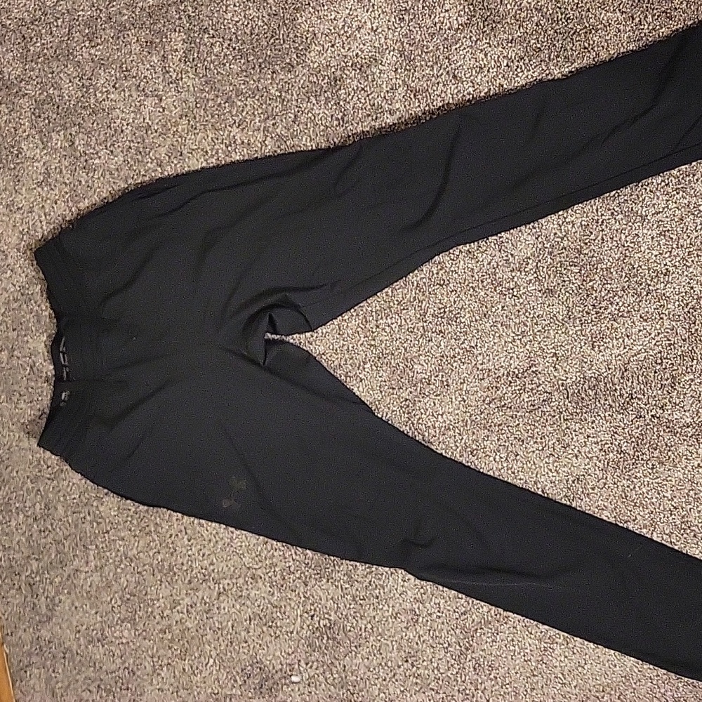 Under armour fitted pants